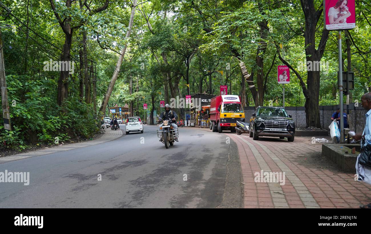 La stazione ferroviaria di Nilambur Road è un capolinea ferroviario che serve la città di Nilambur nel distretto di Malappuram del Kerala, in India. 10 luglio 2023. Foto Stock