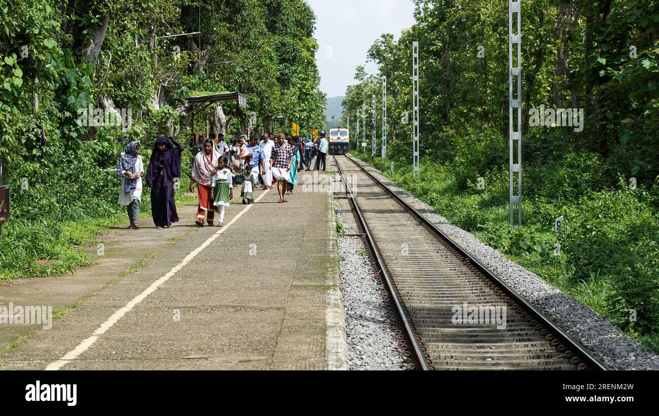 La stazione ferroviaria di Nilambur Road è un capolinea ferroviario che serve la città di Nilambur nel distretto di Malappuram del Kerala, in India. 10 luglio 2023. Foto Stock