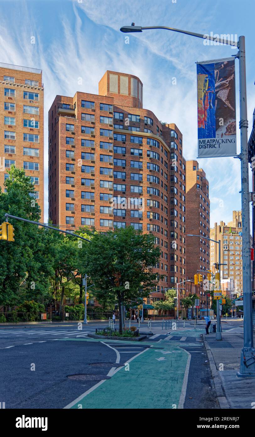 West Village: 14 Horatio Street, Van Gogh, è un alto edificio di appartamenti nel Greenwich Village Historic District di Manhattan. Foto Stock