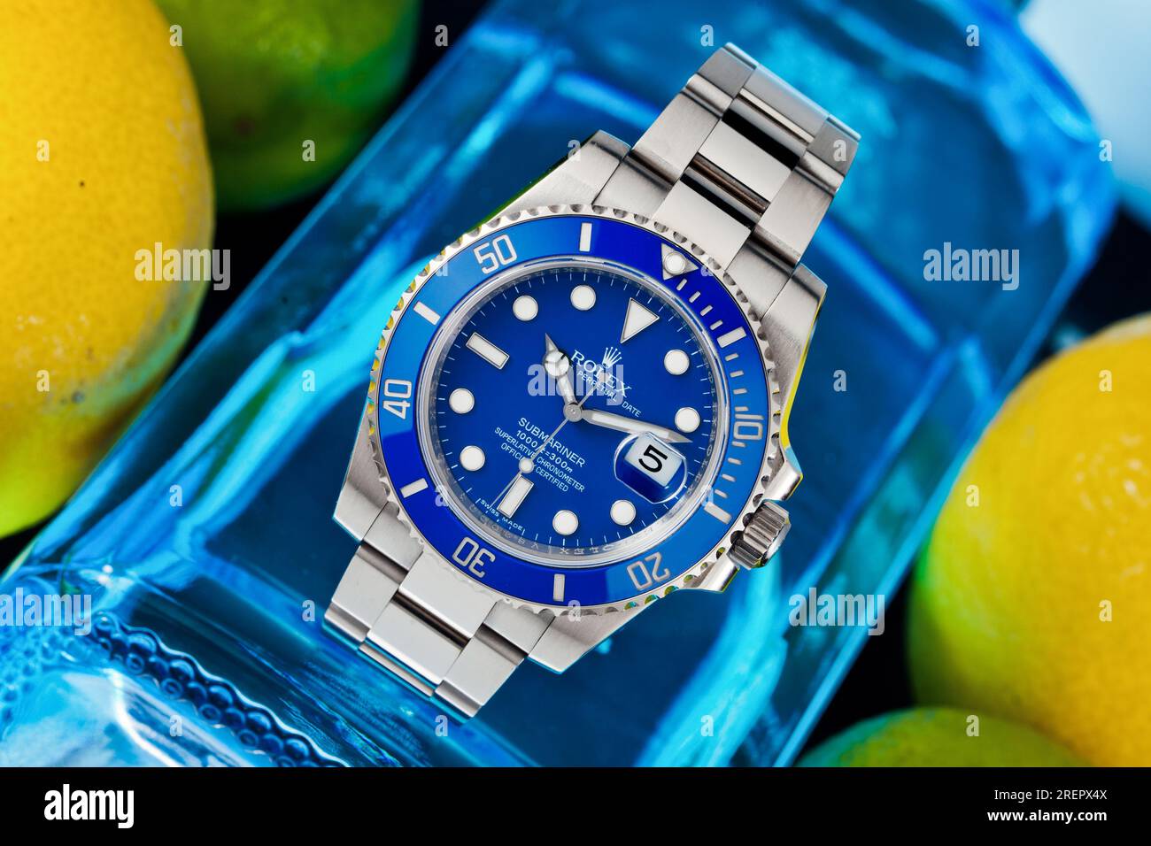 Rolex Submariner 116619 in oro bianco con soprannome Smurf. Foto Stock