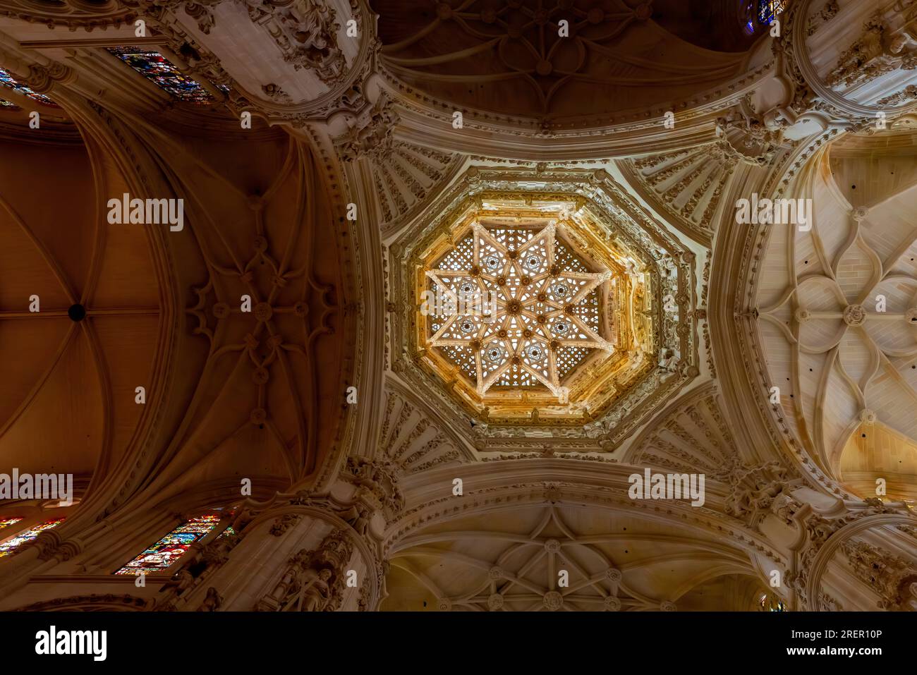 La cupola a forma di stella della cappella principale della cattedrale di Santa Maria di Burgos. È dedicato alla Vergine Maria. Provincia di Burgos, autonoma Foto Stock