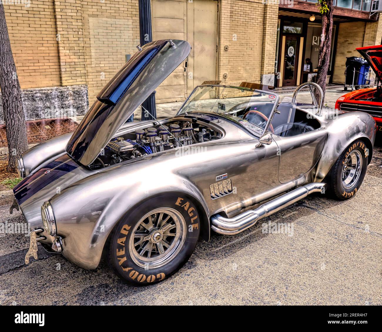 Petaluma, California, USA. 20 maggio 2023. Le auto d'epoca americane sono esposte per le strade di Petaluma California durante l'annuale salute to Ameri Foto Stock