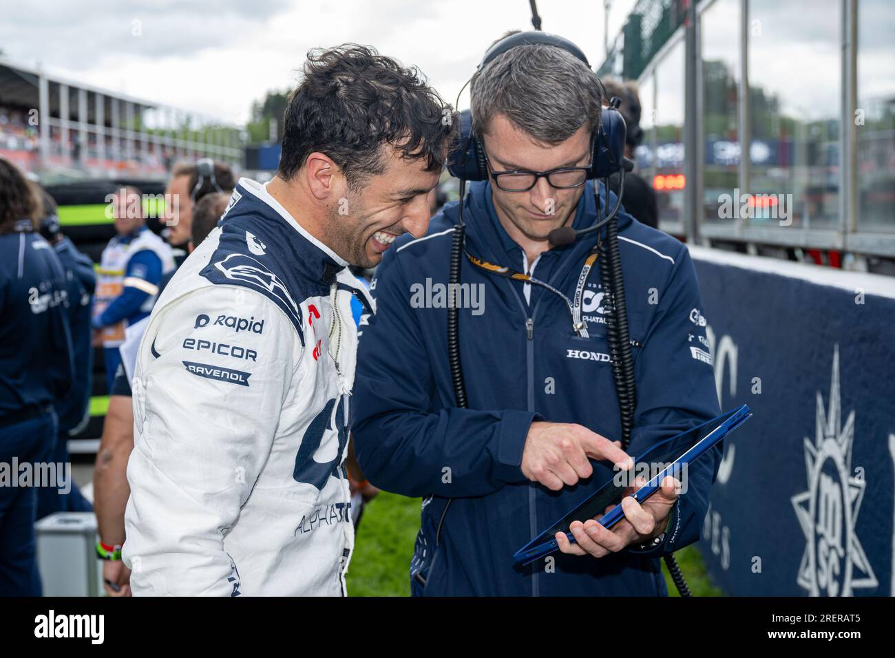 Stavelot, Belgio. 29 luglio 2023. Scuderia AlphaTauri il pilota australiano Daniel Ricciardo si è presentato in vista della gara sprint del Gran Premio di Formula 1 del Belgio, a Spa-Francorchamps, sabato 29 luglio 2023. Il Gran Premio di Formula uno di Spa-Francorchamps si svolge questo fine settimana, dal 28 al 30 luglio. BELGA PHOTO JONAS ROOSENS Credit: Belga News Agency/Alamy Live News Foto Stock