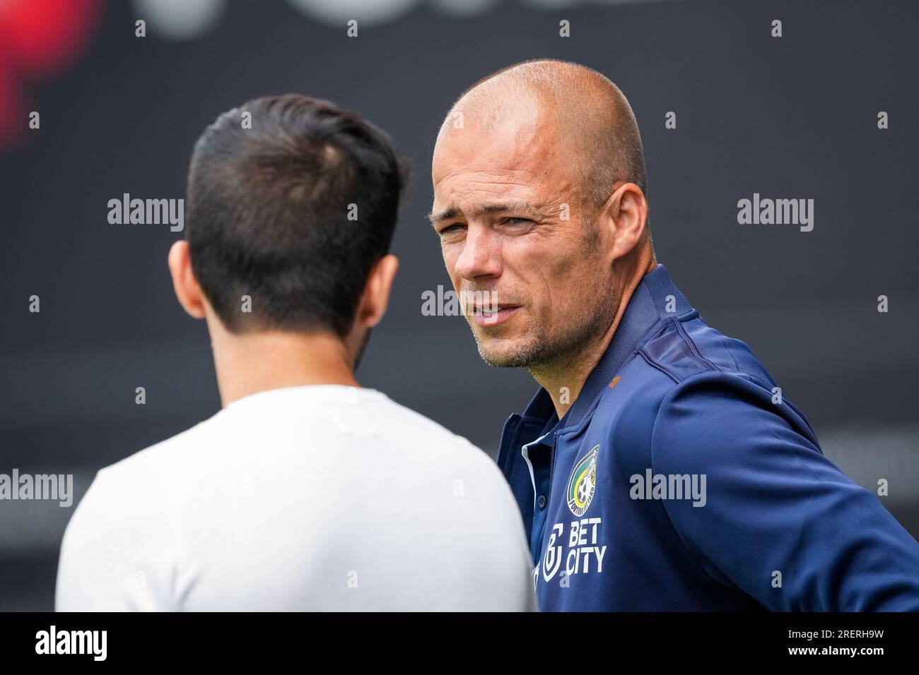 Taunusstein Wehen, Germania. 22 luglio 2023. TAUNUSSTEIN-WEHEN, GERMANIA - 22 LUGLIO: Allenatore Danny Buijs del fortuna Sittard durante l'amichevole pre-stagionale tra SV Wehen Wiesbaden e fortuna Sittard alla BRITA-Arena il 22 luglio 2023 a Taunusstein-Wehen, Germania (foto di Orange Pictures) credito: Orange Pics BV/Alamy Live News Foto Stock