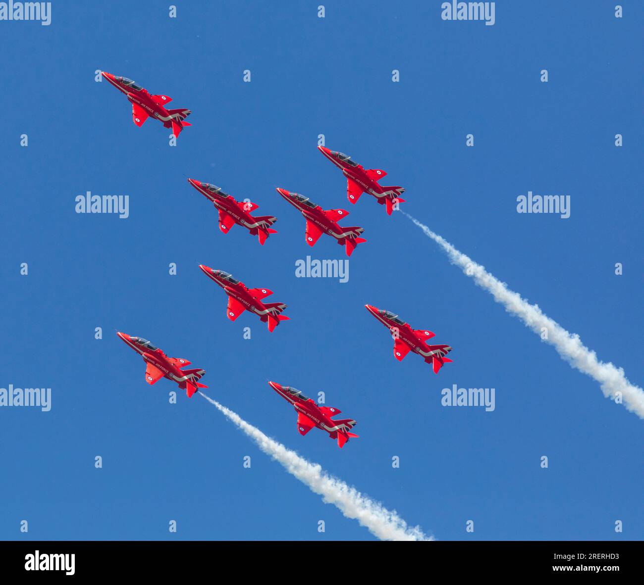 Old Buckenham Aerodrome, Norfolk, Regno Unito. 29 luglio 2023. La RAF Aerobatic Team, le frecce rosse visualizzate all'Old Buckenham Airshow. Crediti: Stuart Robertson/Alamy Live News. Foto Stock