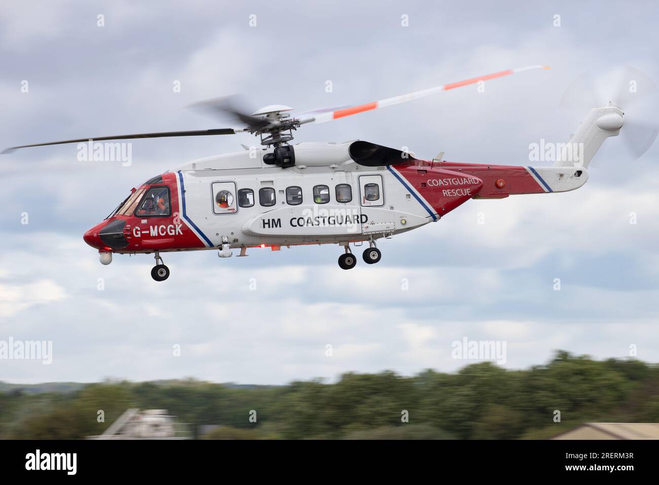 Sikorsky S-92 dell'HM Coastguard in partenza dal Royal International Air Tattoo 2023. Foto Stock