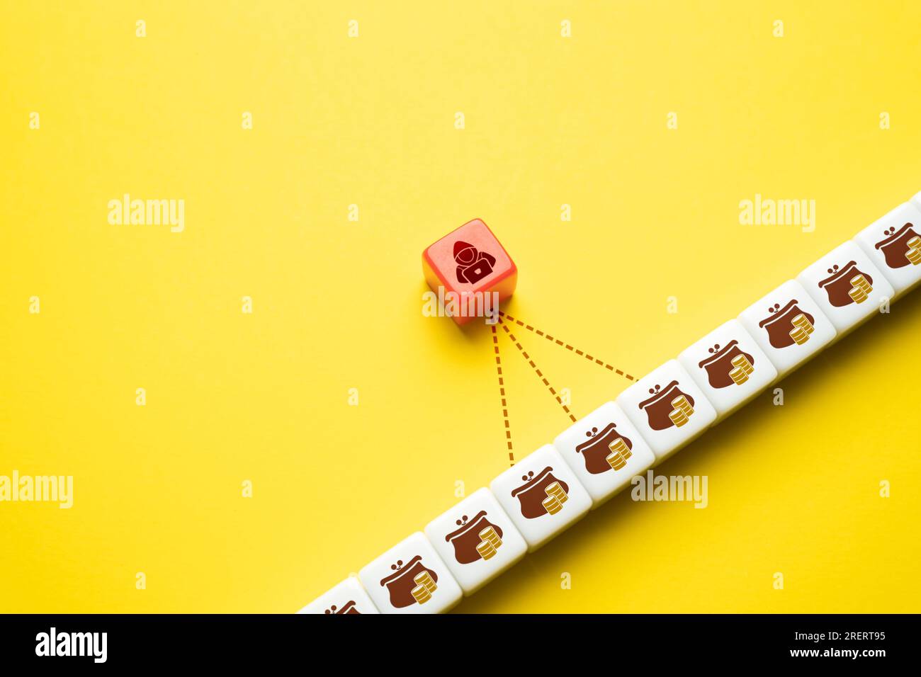 Un hacker irrompe nei portafogli di criptovaluta elettronica. Gli agenti spia parassitalizzano i flussi finanziari. Ottenere l'accesso non autorizzato alle risorse digitali degli utenti. Fi Foto Stock