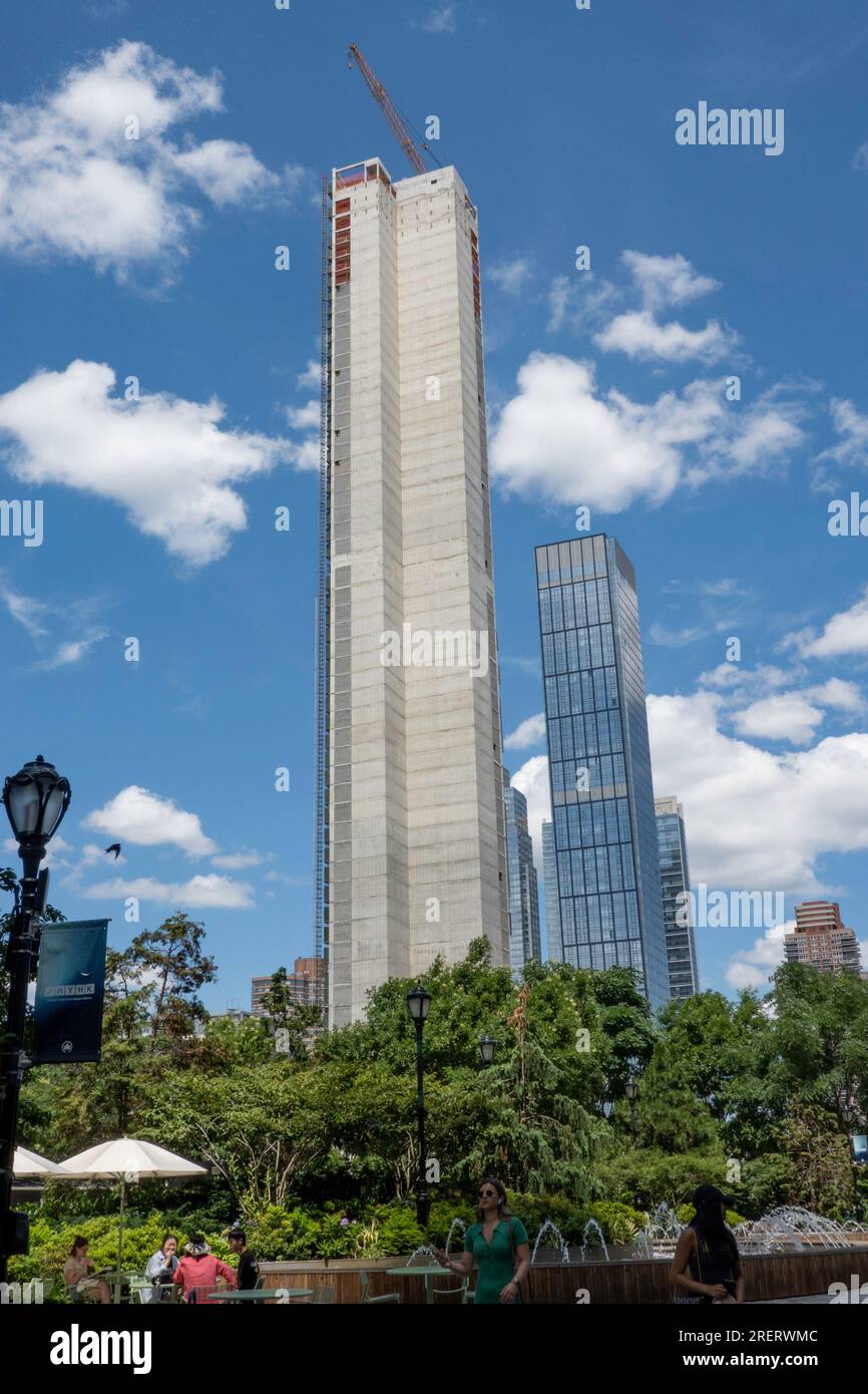 L'hotel boutique Aloft è in costruzione nell'area Hudson Yards di New York, 2023, USA Foto Stock