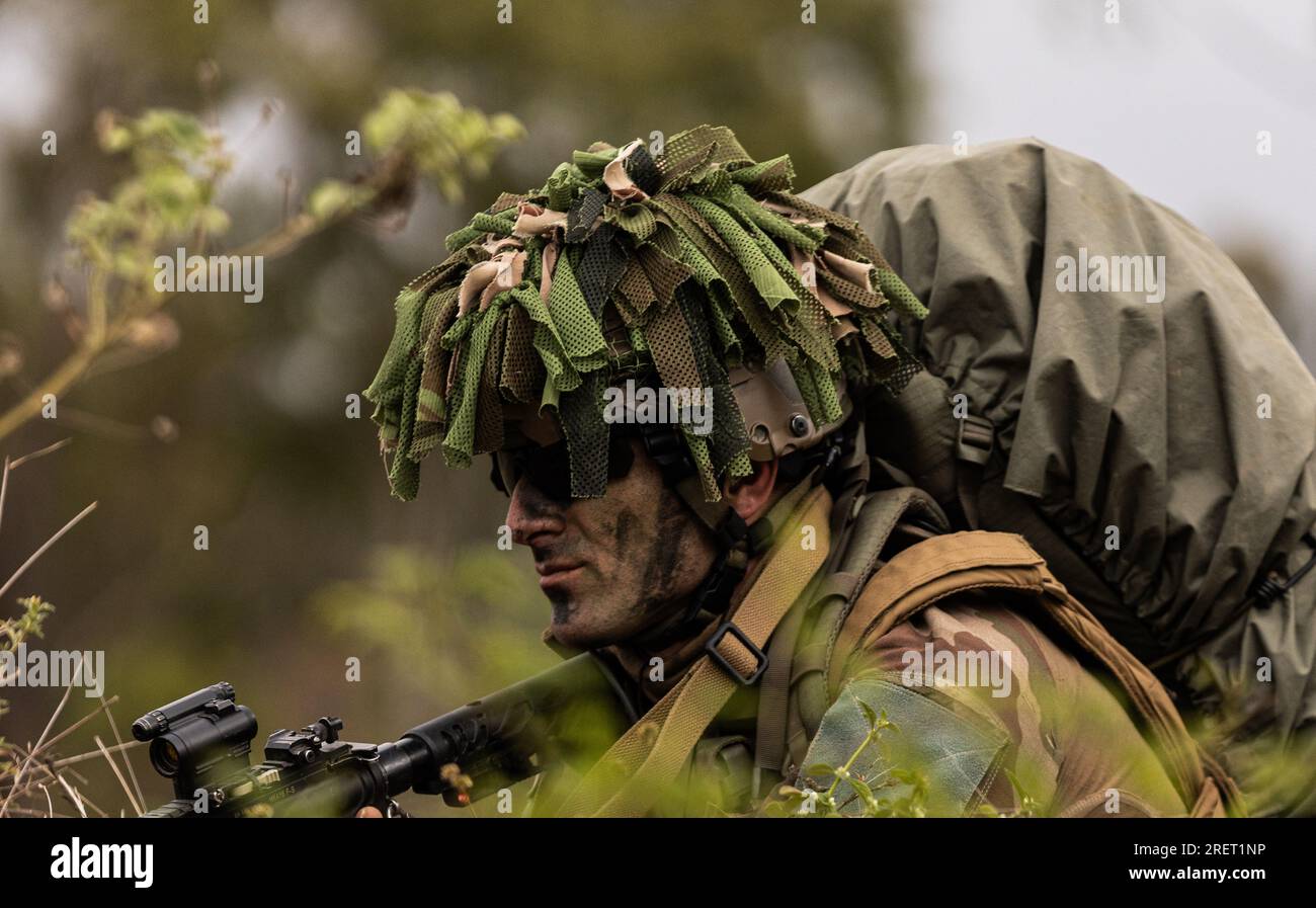 Townsville, Australia. 26 luglio 2023. I soldati australiani con Battle Group RAM, 7th Brigade conducono operazioni di mobilità aerea durante l'esercitazione multilaterale Talisman Sabre 23 presso la Townsville Field Training area, 26 luglio 2023 a Townsville, Queensland, Australia. Credito: Sgt. Oniel McDonald/U.S. Army/Alamy Live News Foto Stock
