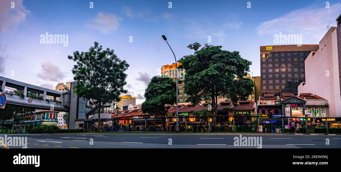 Edifici moderni e botteghe lungo Princep Street, Singapore. Foto Stock