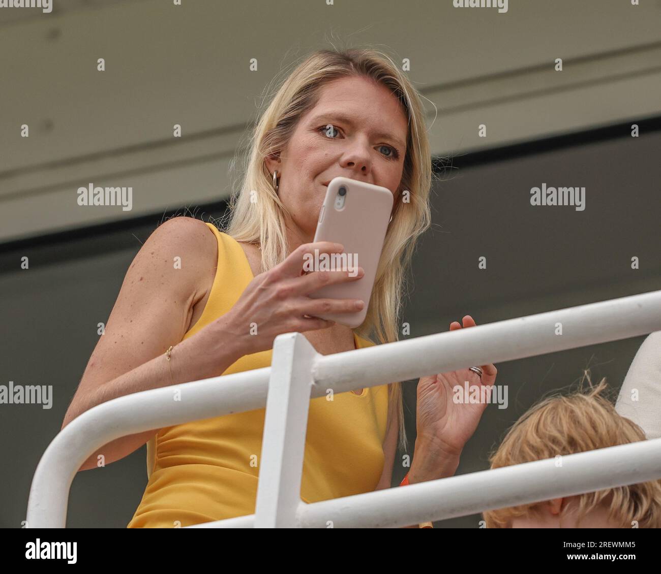 Mollie King durante il LV= Insurance Ashes Fifth test Series Day Four Match Inghilterra vs Australia al Kia Oval, Londra, Regno Unito, 30 luglio 2023 (foto di Mark Cosgrove/News Images) Foto Stock