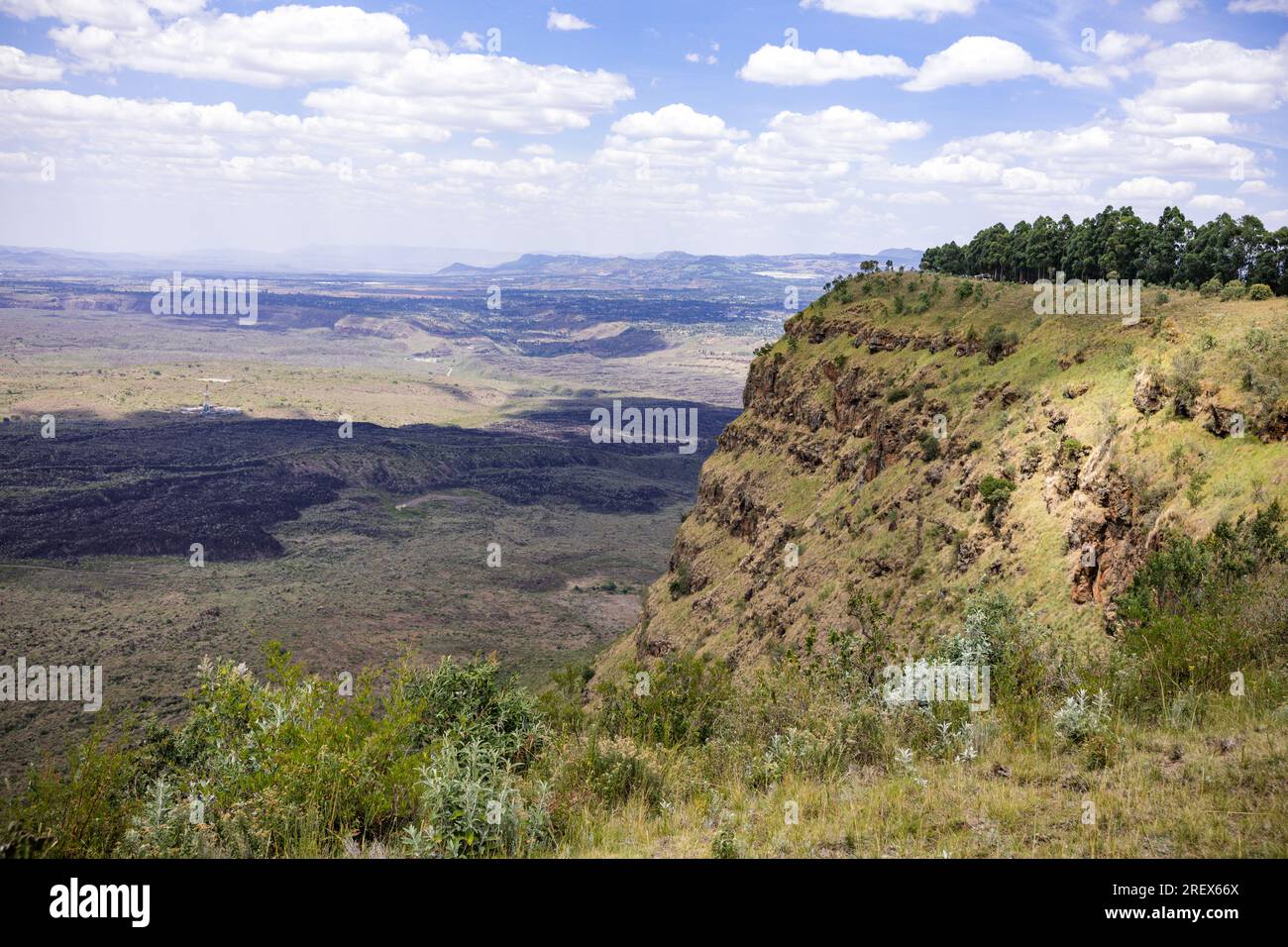 Il cratere Menengai è un enorme vulcano a scudo con una delle più grandi calderie del mondo, nella Great Rift Valley, Kenya. È il vulcano più grande Foto Stock