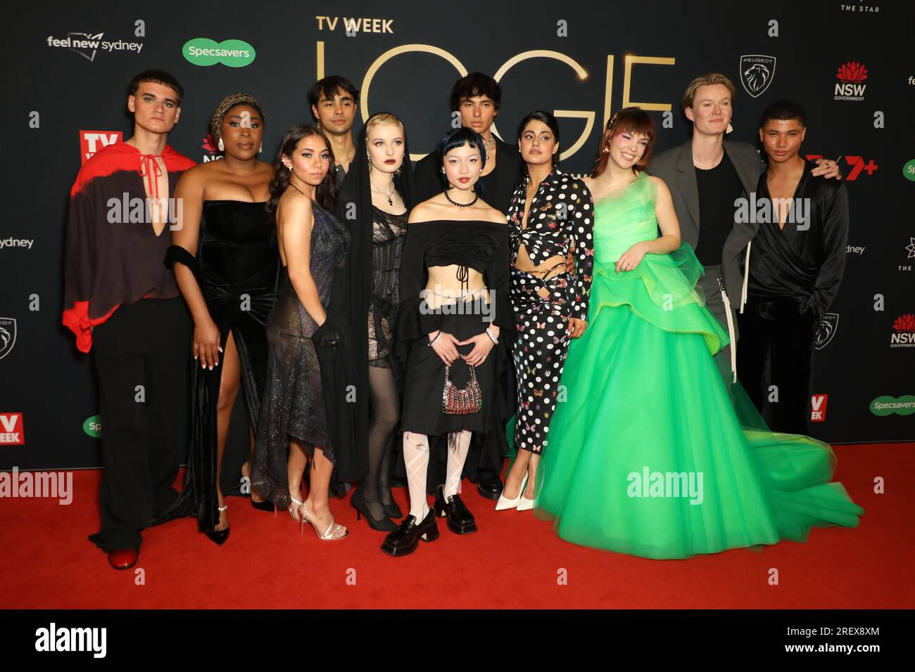 Sydney, Australia. 30 luglio 2023. Heartbreak High, L-R: Will McDonald, Chika Ikogwe, Sherry-Lee Watson, Thomas Weatherall, Asher Yasbincek, Gemma Chua-Tran, Brodie Townsend, Ayesha Madon, Chloe Hayden, Bryn Chapman Parish e James Majoos arrivano sul Red carpet per la SETTIMANA televisiva Logie Awards allo Star Sydney, 80 Pyrmont St Pyrmont. Crediti: Richard Milnes/Alamy Live News Foto Stock