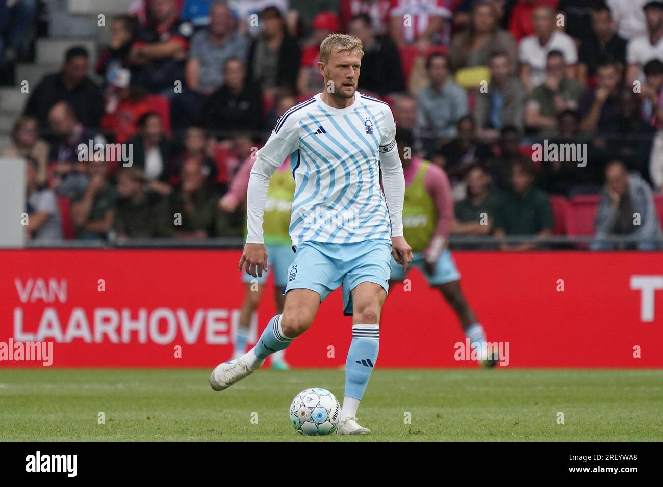 Eindhoven, Paesi Bassi. 30 luglio 2023. EINDHOVEN, PAESI BASSI - LUGLIO 30: Chris Wood del Nottingham Forest FC controlla il pallone durante l'amichevole pre-stagionale tra PSV e Nottingham Forest FC al Philips Stadion il 30 luglio 2023 a Eindhoven, Paesi Bassi (foto di Jeroen Meuwsen/Orange Pictures) credito: Orange Pics BV/Alamy Live News Foto Stock