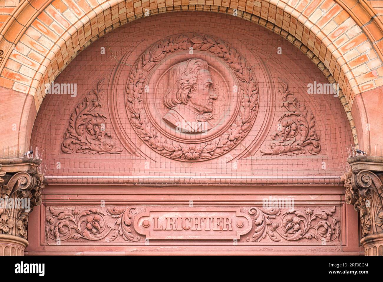 Scultura di Adrian Ludwig Richter, pittore tedesco del XIX secolo e incisore sulla facciata del museo d'arte Kunsthalle di Amburgo, Amburgo, Germania Foto Stock