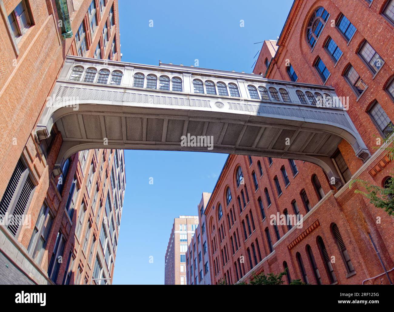 Chelsea: Questo ponte sopraelevato ora dormiente collegava la fabbrica Nabisco (ora Chelsea Market) con i suoi uffici in West 15th Street. Foto Stock