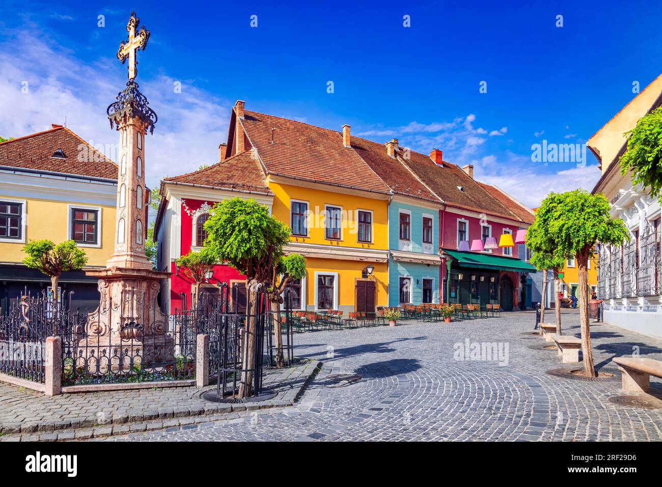 Szentendre, Ungheria. Piazza FO ter, bellissimo centro storico, riva del Danubio, Budapest. Foto Stock