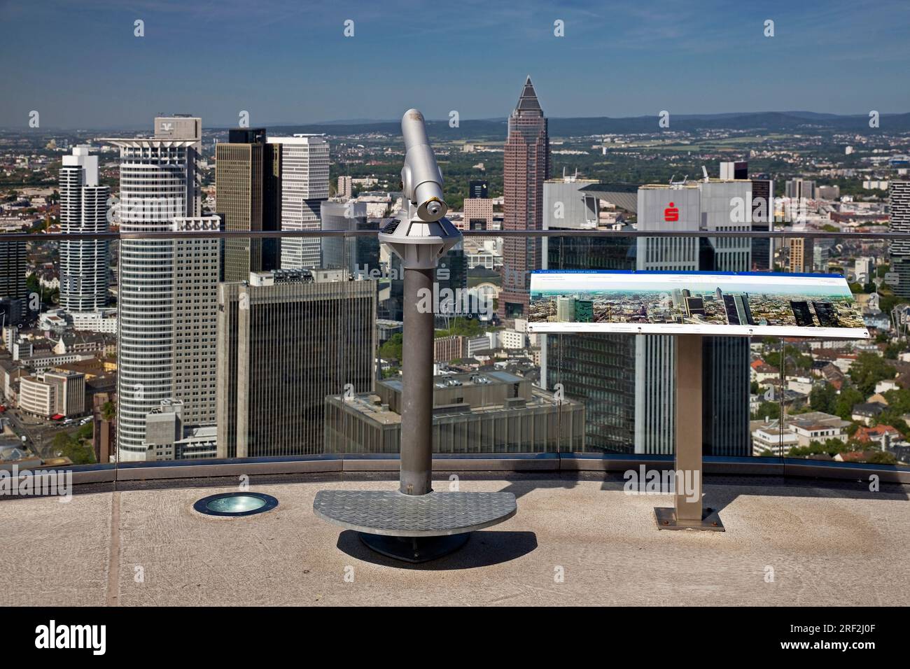 Vista della città dalla Torre principale sul quartiere finanziario, Germania, Assia, Francoforte sul meno Foto Stock