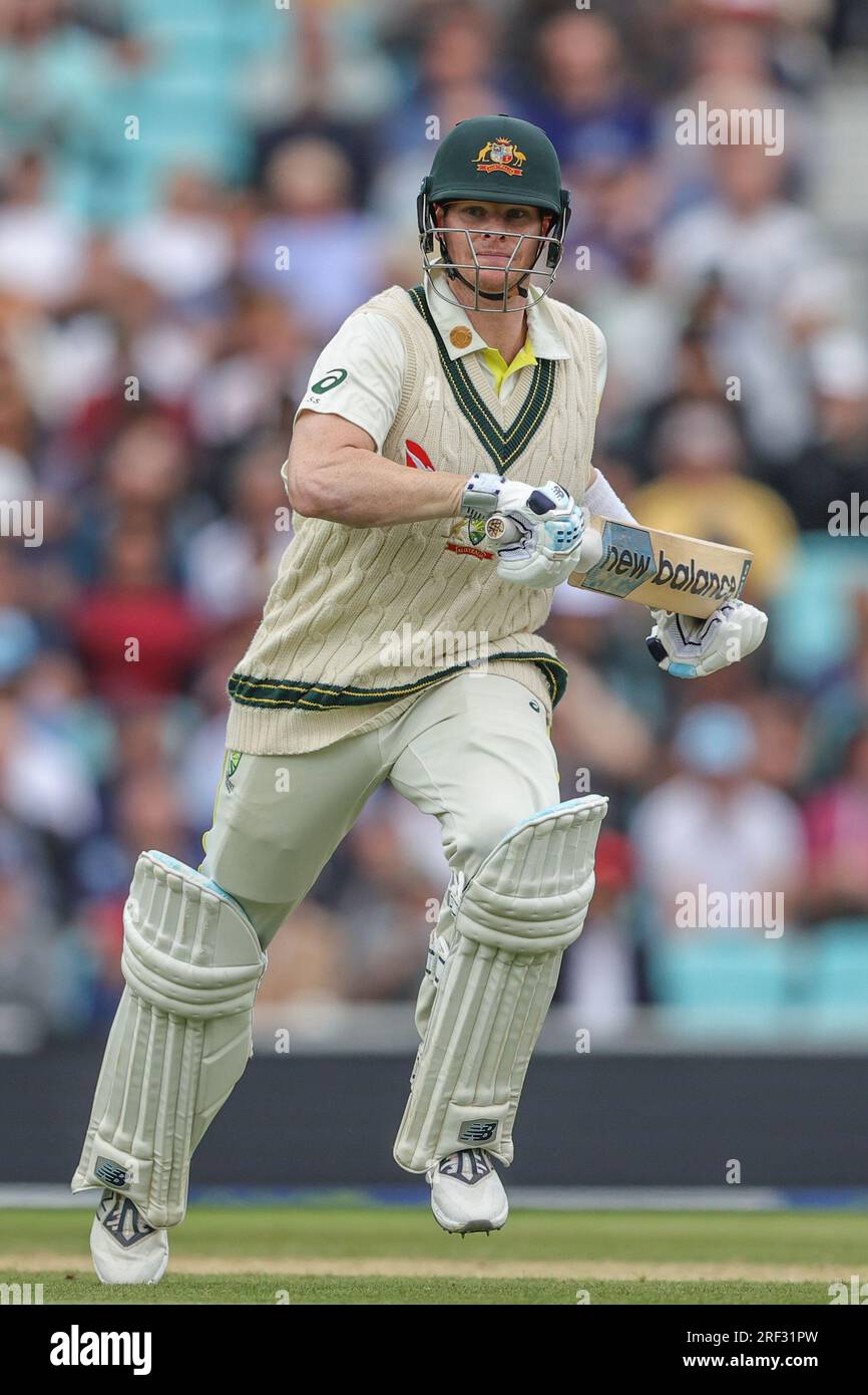 Steven Smith dell'Australia in azione durante il LV= Insurance Ashes Fifth test Series Day Five England V Australia al Kia Oval, Londra, Regno Unito, 31 luglio 2023 (foto di Mark Cosgrove/News Images) Foto Stock