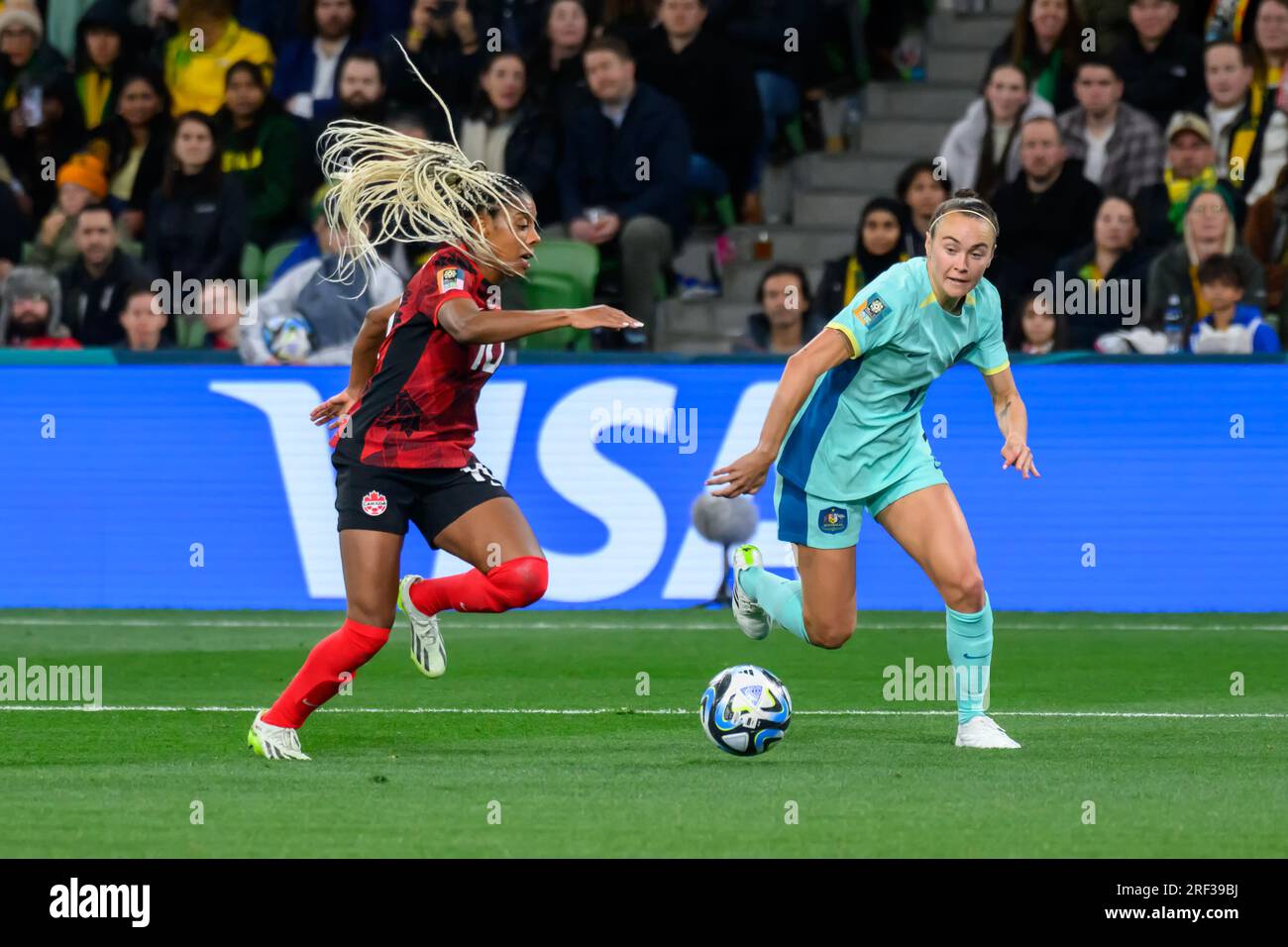 Melbourne, Australia. 31 luglio 2023. Jordyn Huitema del Canada e Caitlin Foord dell'Australia durante la partita della Coppa del mondo femminile FIFA 2023 tra Canada Women e Australia Women al Melbourne Rectangular Stadium, Melbourne, Australia, il 31 luglio 2023. Foto di Richard Nicholson. Solo per uso editoriale, licenza necessaria per uso commerciale. Nessun utilizzo in scommesse, giochi o pubblicazioni di un singolo club/campionato/giocatore. Credito: UK Sports Pics Ltd/Alamy Live News Foto Stock