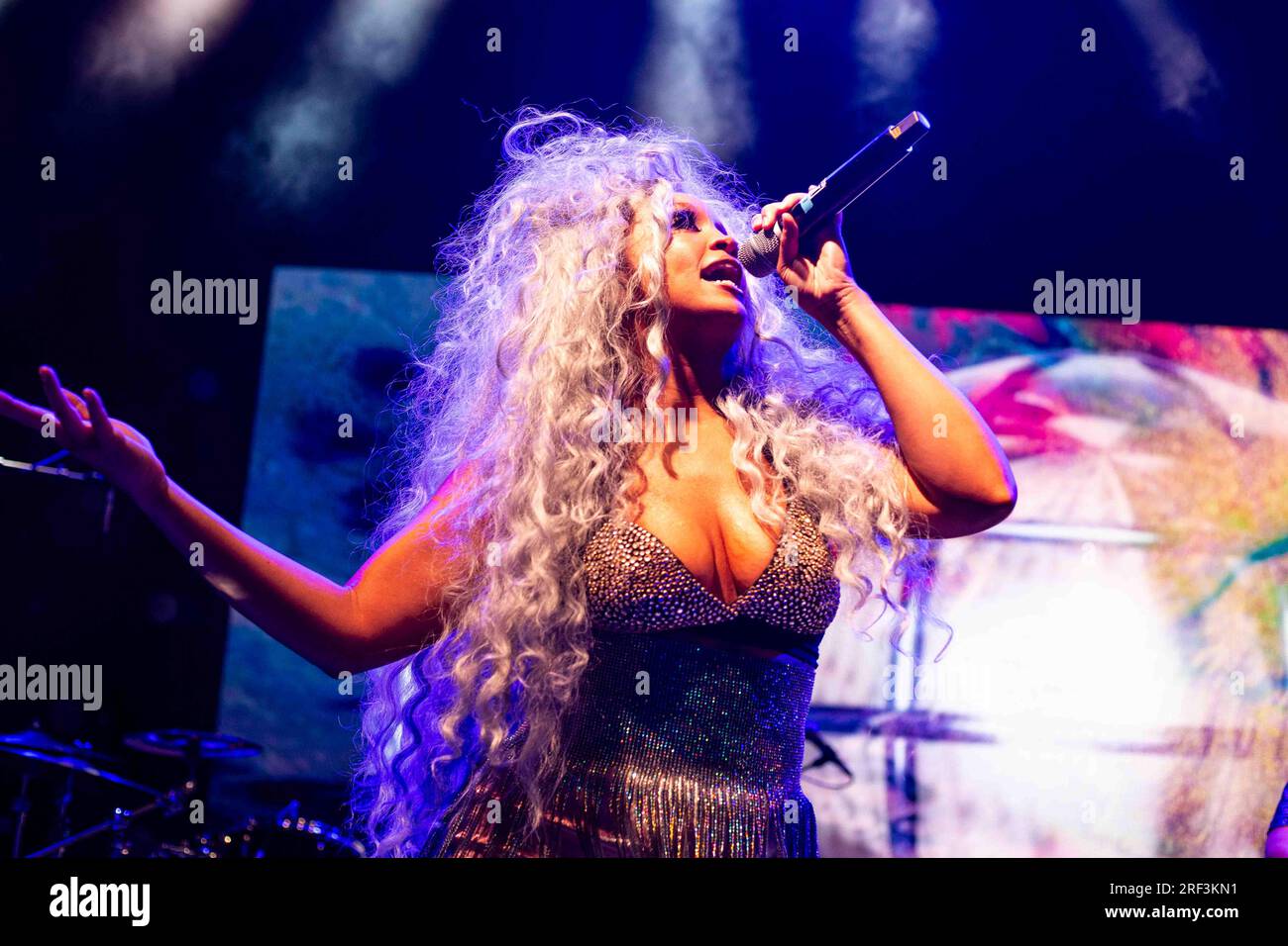 Londra, Regno Unito - 28 luglio 2023: Lion Babe si esibisce dal vivo all'O2 Shepherd's Bush Empire il 28 luglio 2023 a Londra - Best F-N Night of My Life Tour Foto Stock