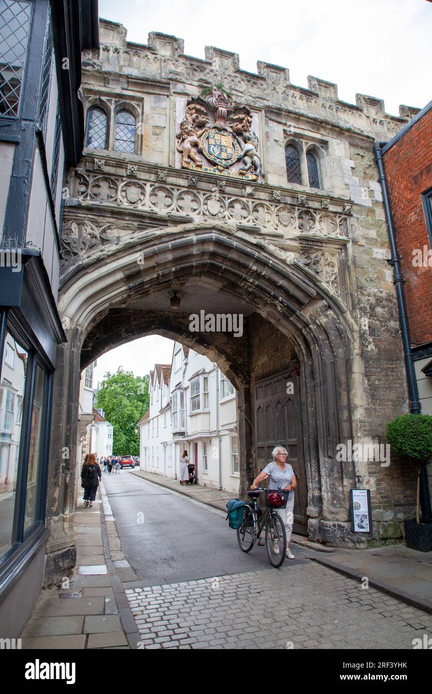 High Street Gate, che conduce alla Cattedrale di Salisbury Foto Stock