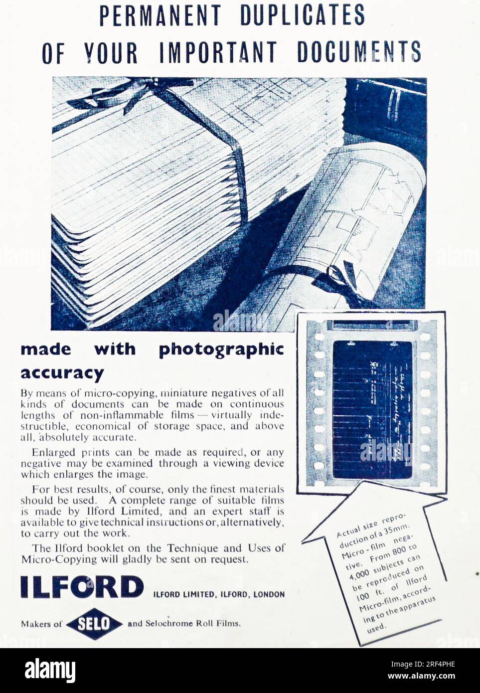 Una pubblicità del 1942 per Ilford Ltd. Che offre duplicati permanenti di documenti importanti, realizzati con precisione fotografica. La pubblicità menziona anche la sua attività di film in rotoli Selo e Selochrome. Ilford ltd è stata fondata nel 1879 e sopravvive ancora, anche se la proprietà e il suo modello di business sono cambiati molte volte durante questo periodo. Foto Stock