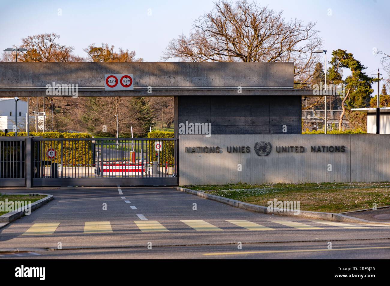 Ginevra, Svizzera - 25 marzo 2022: L'Ufficio delle Nazioni Unite a Ginevra, ospitato nello storico Palais des Nations, è il secondo centro delle Nazioni Unite per grandezza Foto Stock