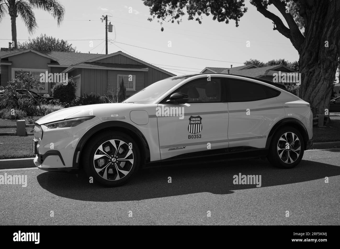 Auto elettrica Ford Mustang con badge Union Pacific Railroad. Foto Stock