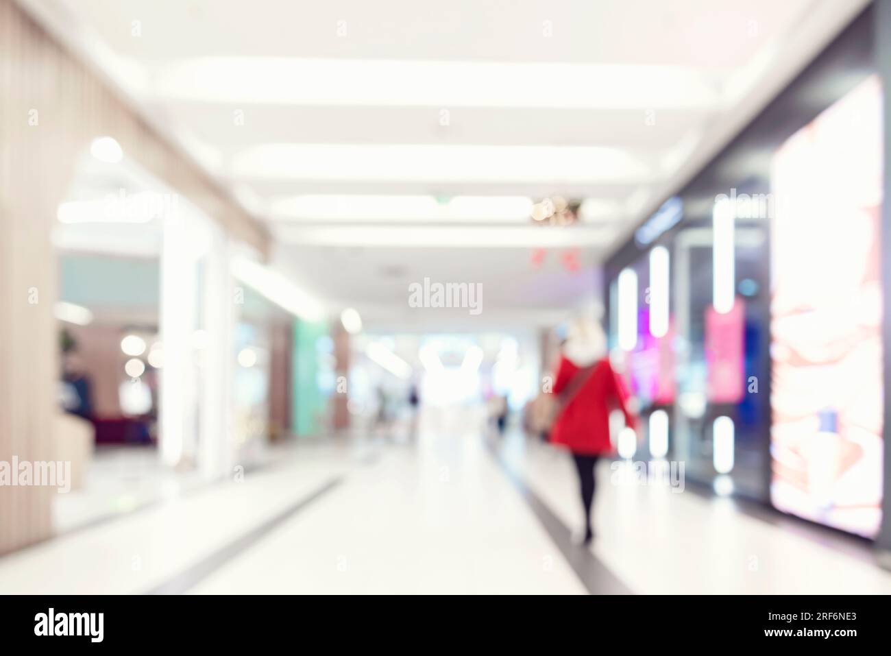 Il movimento di persone sfocate nel Centro Commerciale per lo Shopping Foto Stock
