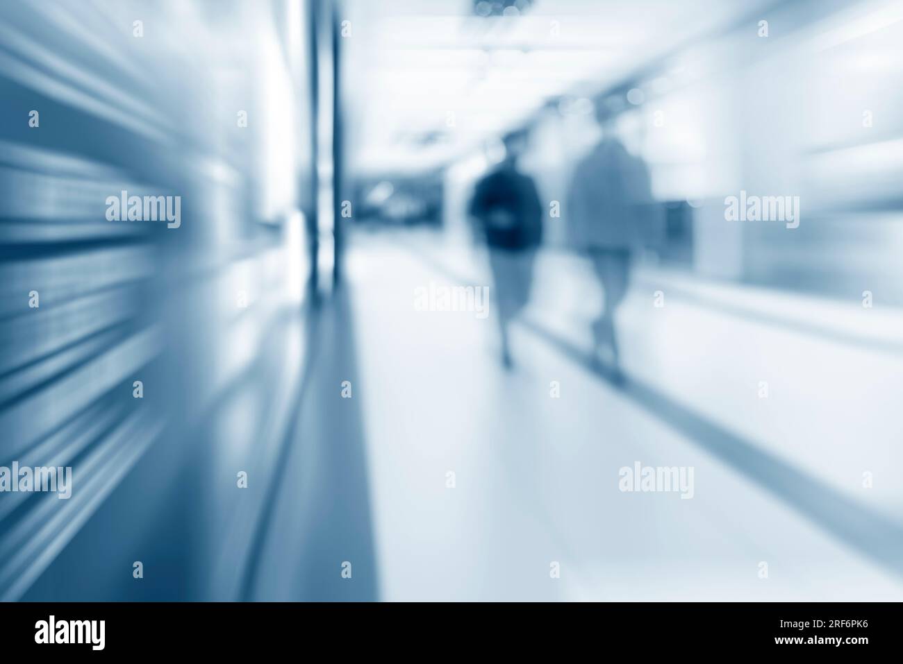 Il movimento di persone sfocate nel Centro Commerciale per lo Shopping Foto Stock