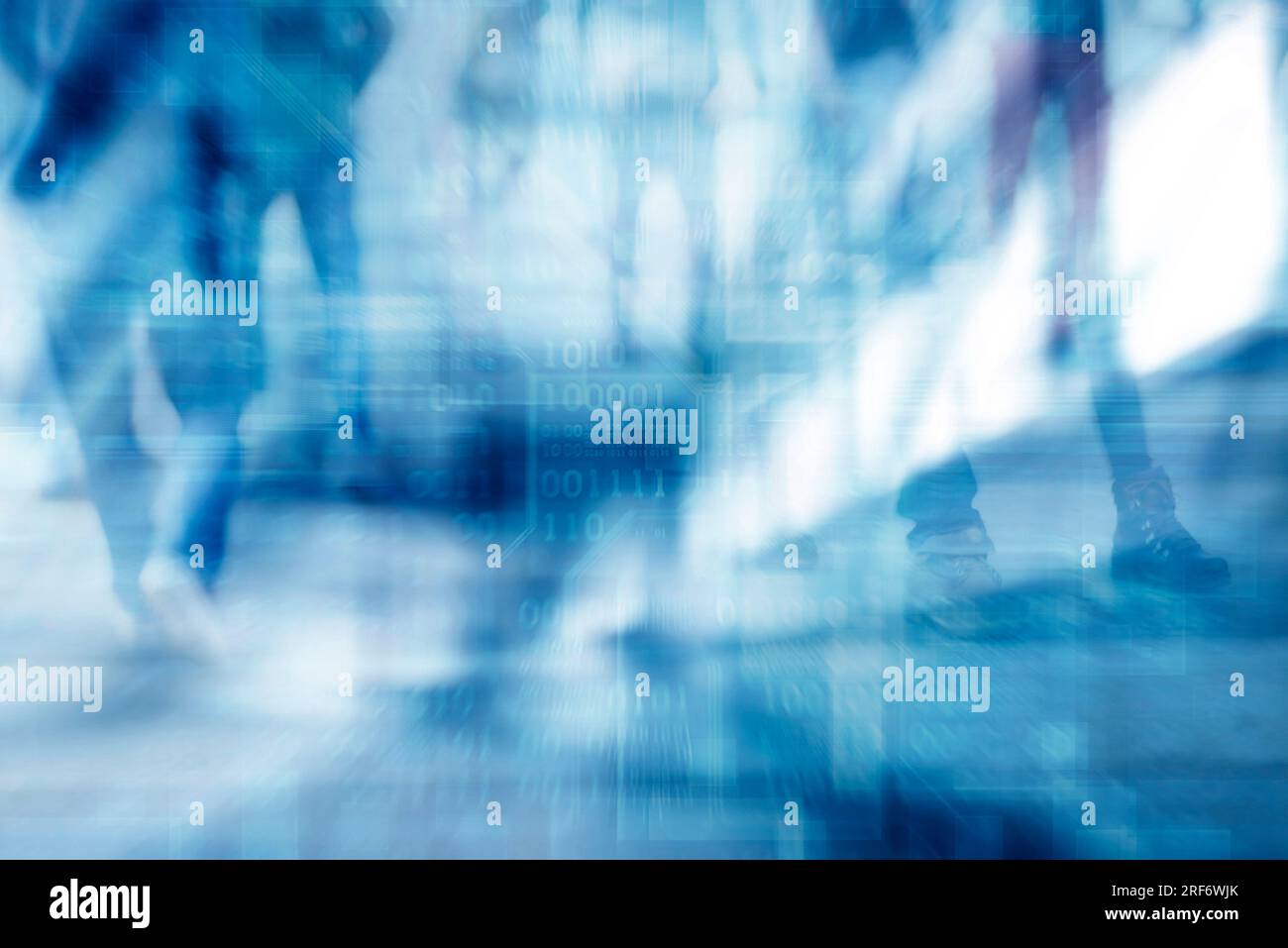 astratto sfocato sfocato spazio vuoto tecnologia sfondo con silhouette di persone irriconoscibili. Sfondo di movimento binario stile matrice Foto Stock