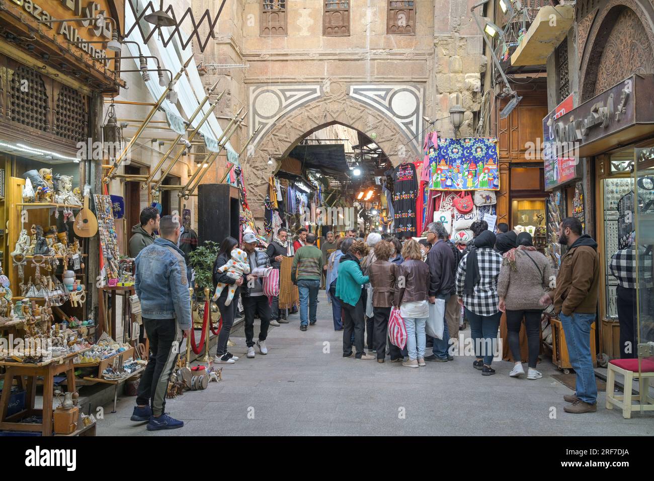 Bab al-Badista, Souvenirs, touristische Läden, Khan el-Khalili Basar, Altstadt, Kairo, Ägypten Foto Stock