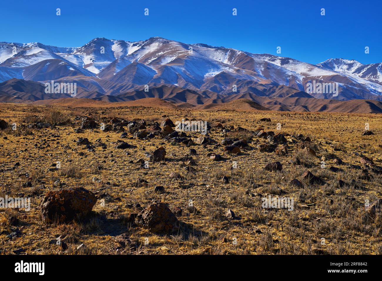 Montagne alte paesaggio del Kirghizistan Foto Stock