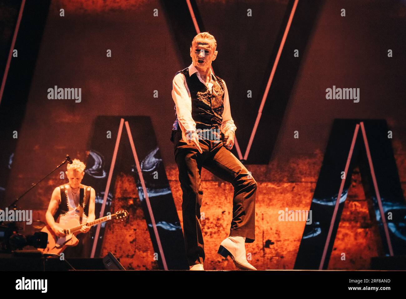 Copenhagen, Danimarca. 27 giugno 2023. La band inglese Depeche Mode esegue un concerto dal vivo al Parken Stadium di Copenaghen. Qui il cantante e compositore Dave Gahan è visto dal vivo sul palco. (Foto: Gonzales Photo - Flemming Bo Jensen). Foto Stock