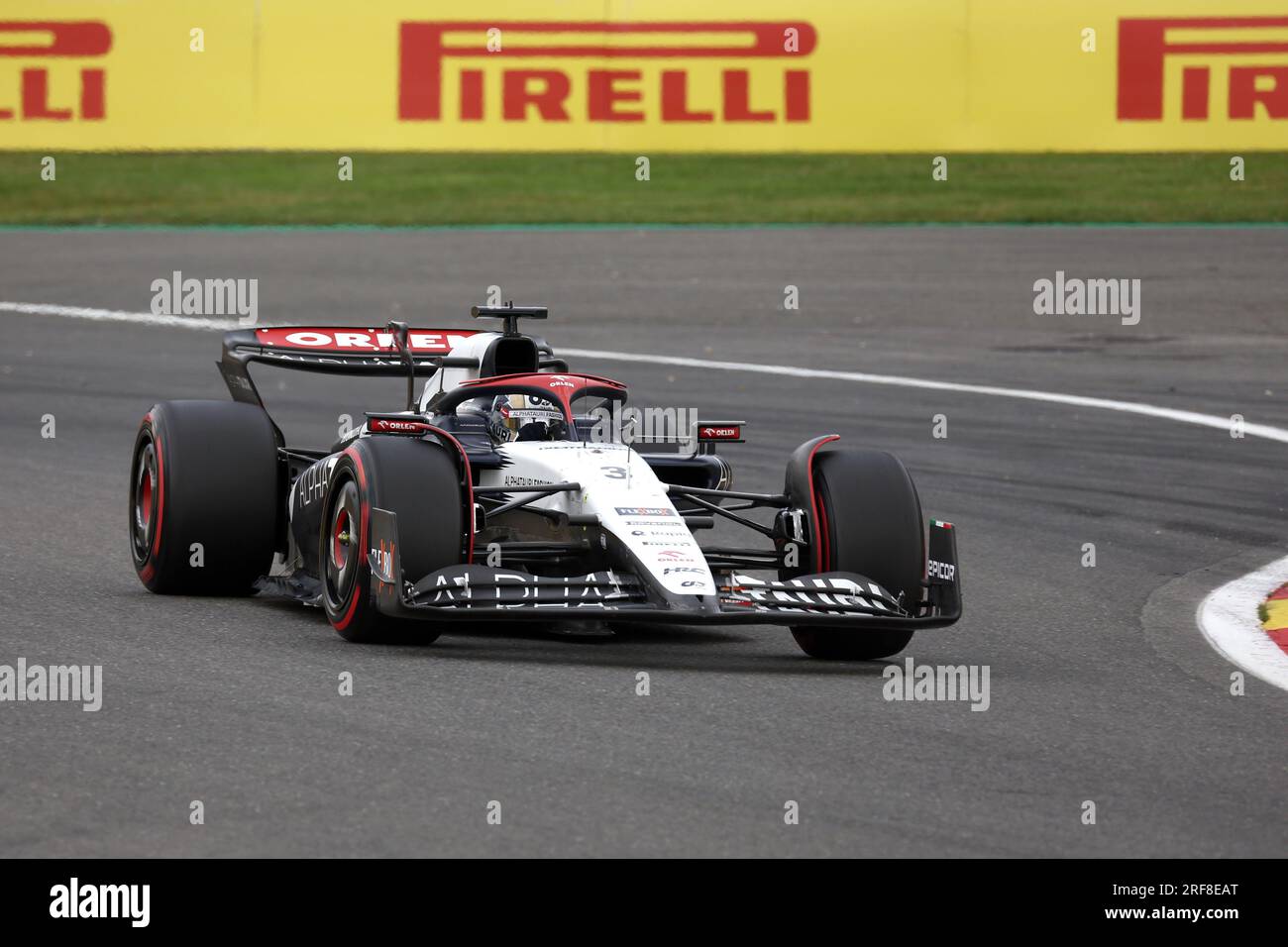 Daniel Ricciardo di AlphaTauri su trak durante il Gran Premio di F1 del Belgio a Spa Francorchamps il 30 luglio 2023 a Stavelot, Belgio. Foto Stock