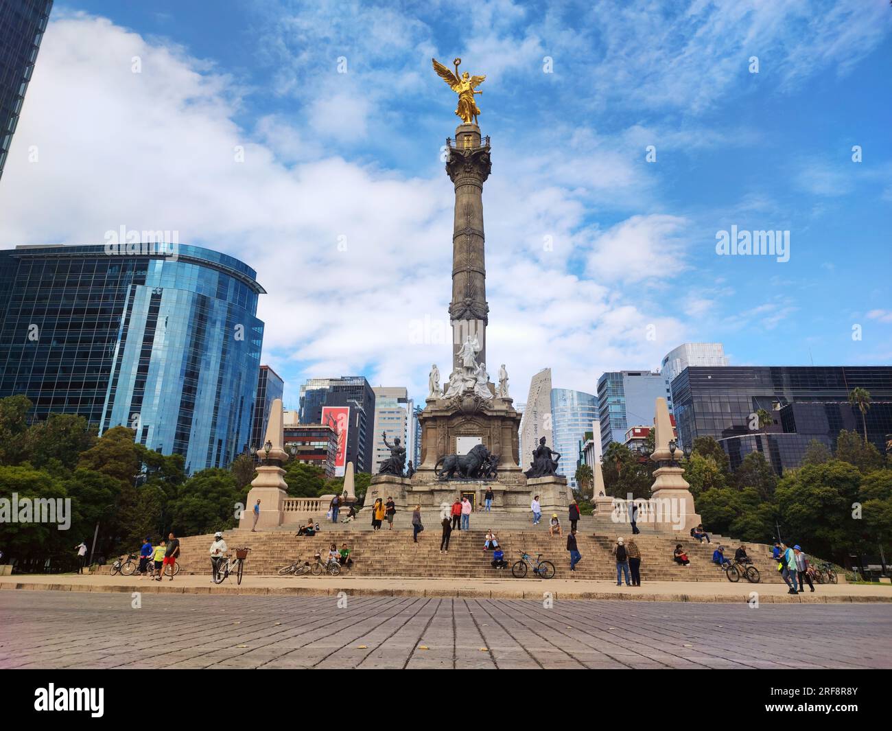 Il Monumento all'indipendenza, noto anche come El Ángel de la Independencia, a città del Messico Foto Stock