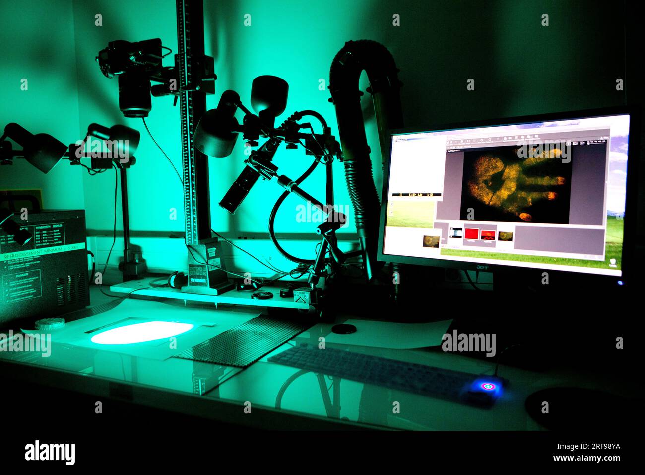 Dipartimento di investigazione penale forense per le impronte digitali. Foto Stock
