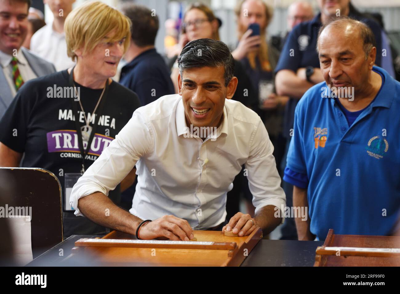 1 agosto 2023. Londra, Regno Unito. Foto di Ray Tang. Il primo ministro britannico Rishi Sunak visita il Great British Beer Festival che si tiene a Olympia il giorno in cui i prezzi delle imposte sugli alcolici aumentano oggi. Il Great British Beer Festival è uno degli eventi annuali più grandi, emozionanti e famosi nel mondo della birra e del sidro, che risale al 1977. Organizzato dalla Campaign for Real Ale (CAMRA) e gestito da 1000 volontari amanti della birra, porta centinaia di birre britanniche, birre internazionali e sidri reali e preoccupazioni sotto l'iconico tetto di Olympia London. Foto Stock