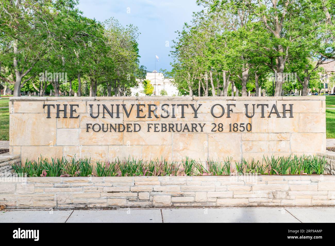 Salt Lake City, Utah - 23 maggio 2023: Insegna della University of Utah nel campus lungo il Presidents Circle a Salt Lake City Foto Stock