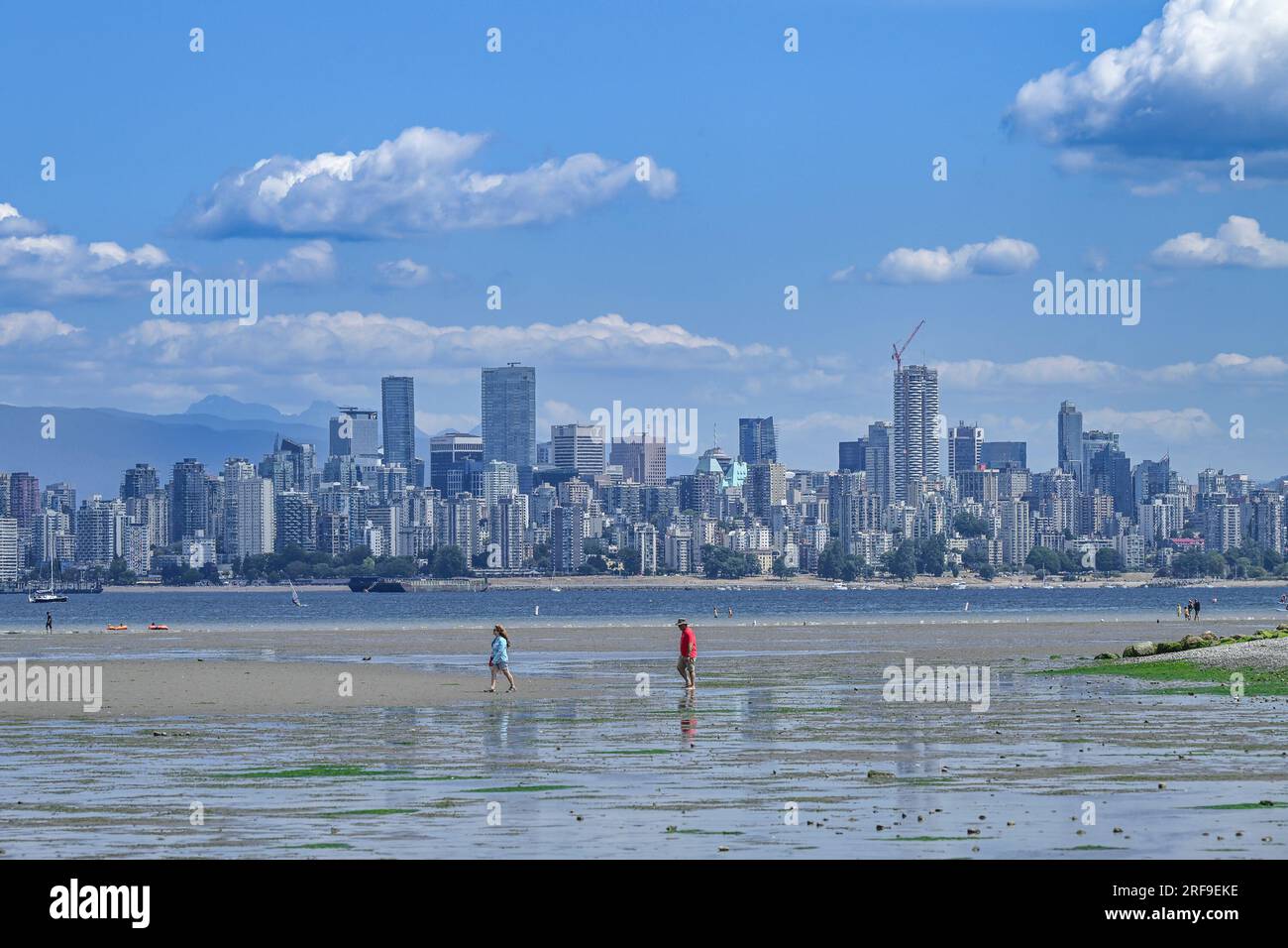 Spiaggia, spagnole, English Bay, skyline della città, Vancouver, British Columbia, Canada Foto Stock