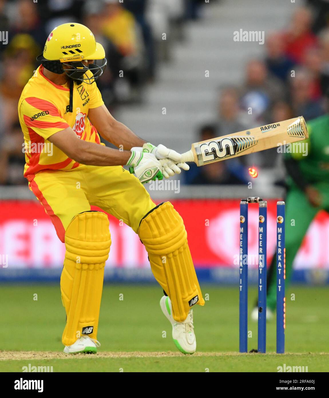 1 agosto 2023 - Trent Bridge Cricket Ground, Nottingham. Evento: The 100 Double Header (uomini e donne): Trent Rockets contro Southern Brave. Didascalia: IMAT Bowled Out by Tymal Mills (Southern Brave). Immagine: Mark Dunn/Alamy Live News (Sport) Foto Stock