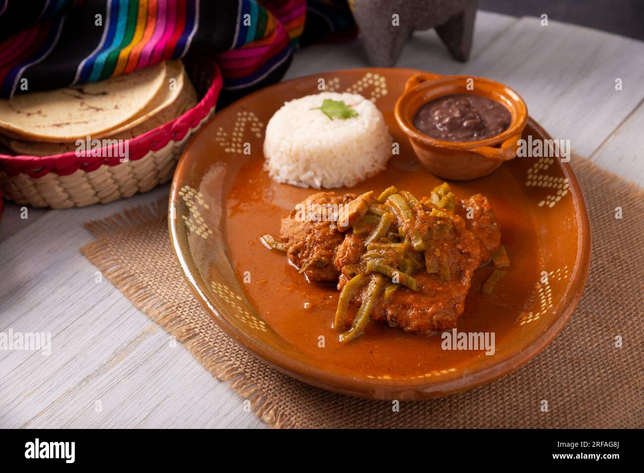 Tortitas de Carne, frittelle di carne. Ricetta popolare in Messico e America Latina, le tortite sono simili a cotolette, carne grattugiata, manzo, tonno, pollo o altro Foto Stock