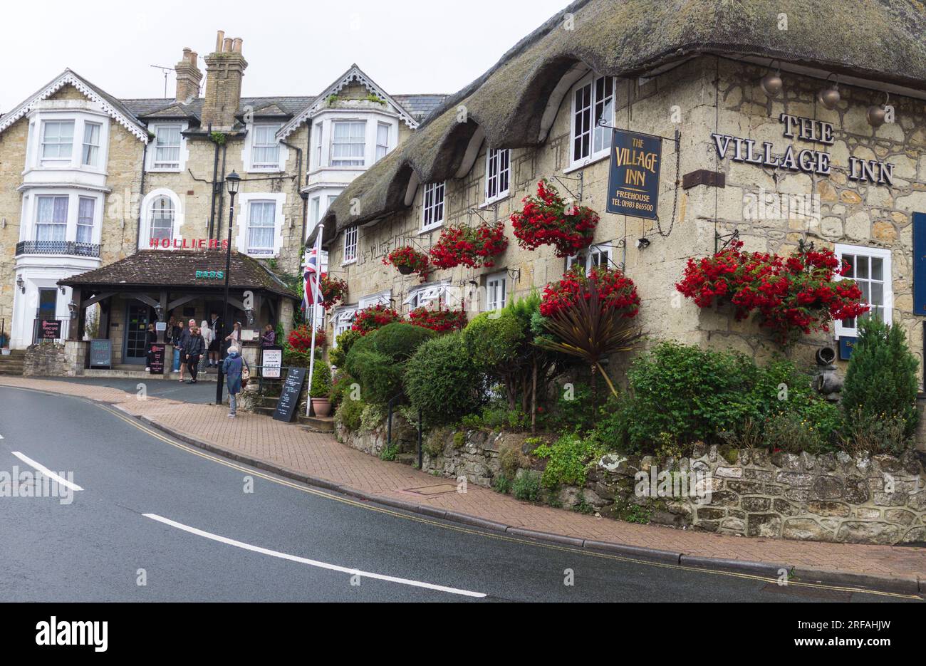 I pittoreschi tetti di paglia del vecchio villaggio di Shanklin nell'Isola di Wight, Inghilterra, Regno Unito Foto Stock