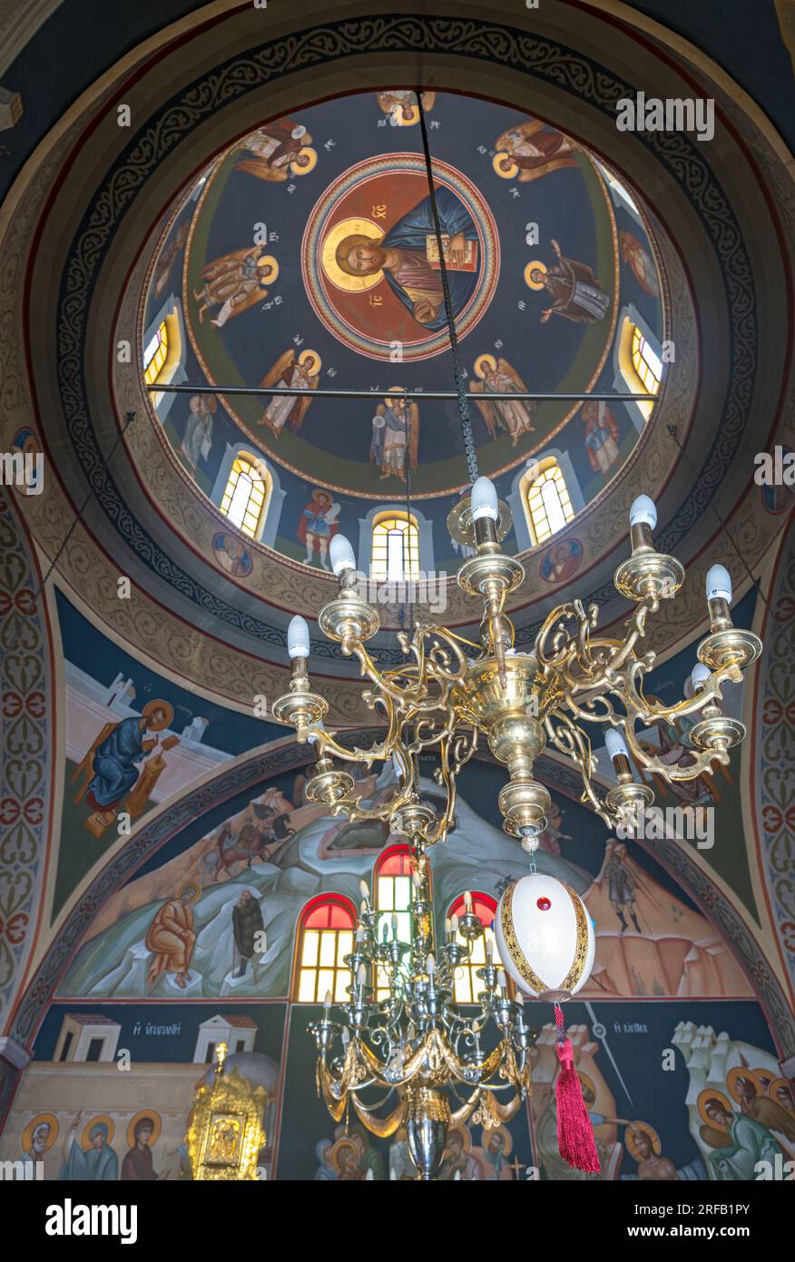 Cupola interna, Chiesa di Panagia Platsani Akathistos Hymn, Ia (Oia), Santorini, Grecia Foto Stock