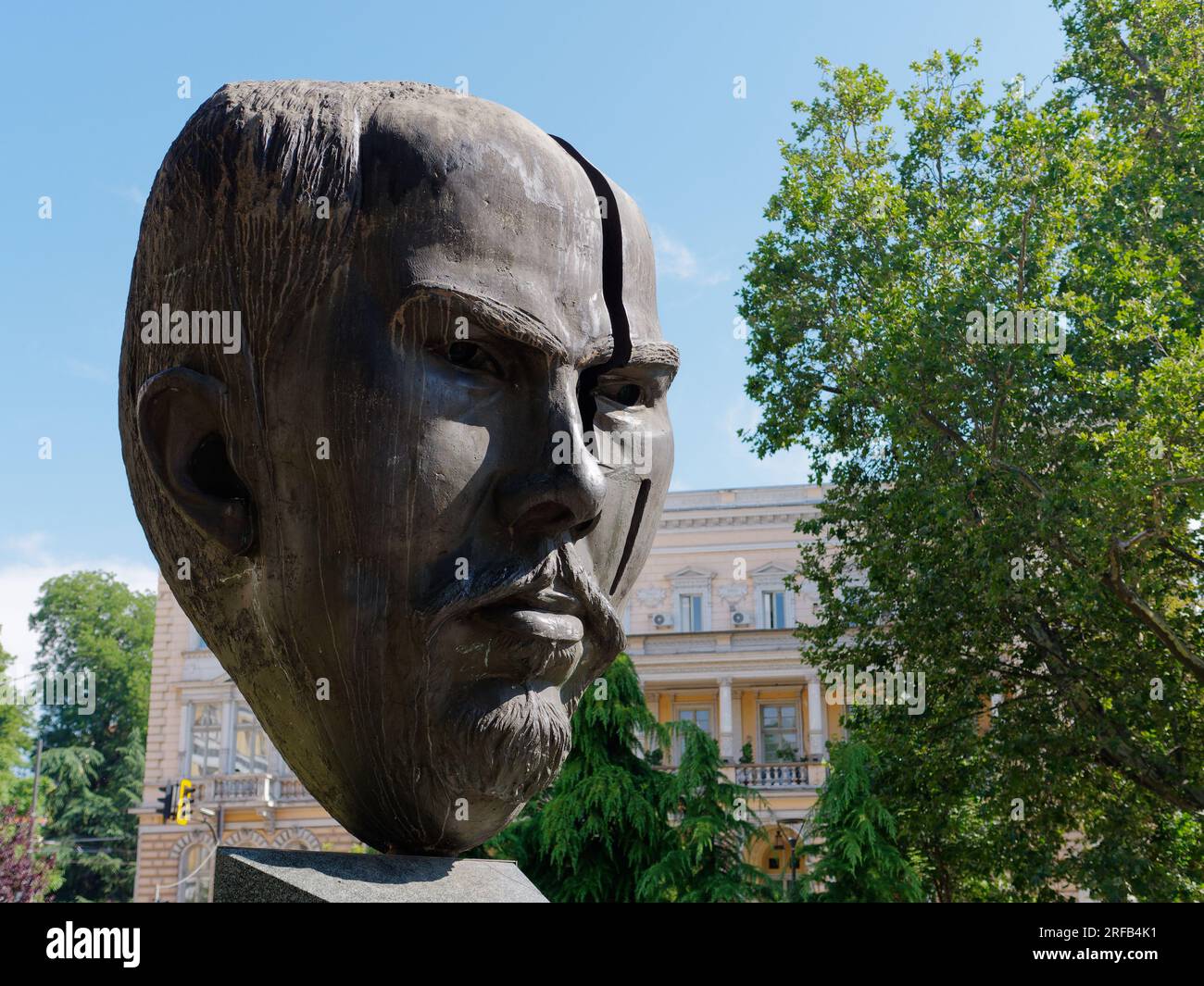 Monumento Stefan Stambolov a Crystal Park, città di Sofia, Bulgaria. 2 agosto 2023. Foto Stock