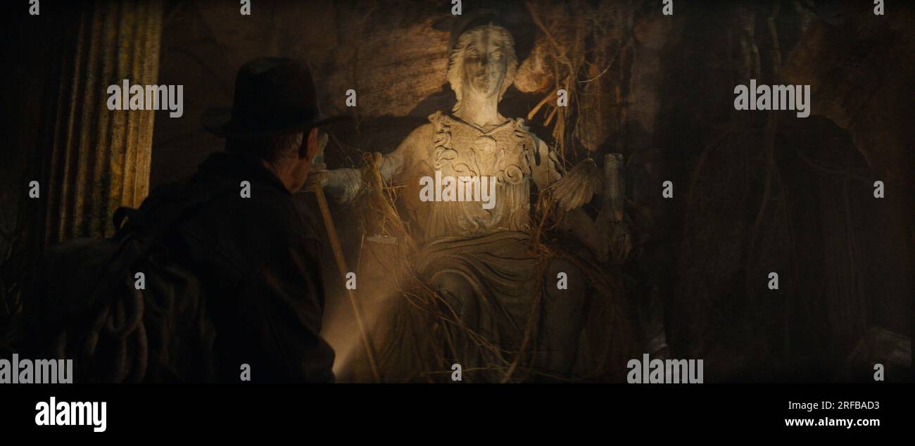 INDIANA JONES AND THE DIAL OF DESTINY (2023) HARRISON FORD JAMES MANGOLD (DIR) WALT DISNEY STUDIOS, COLLEZIONE DI FILM E FILM Foto Stock
