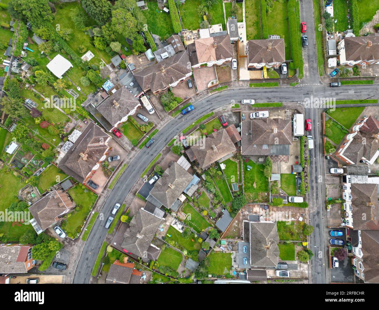 Vista aerea dei giardini residenziali della periferia e della pianificazione urbana di Hereford nel Regno Unito presa nel luglio 2023 Foto Stock
