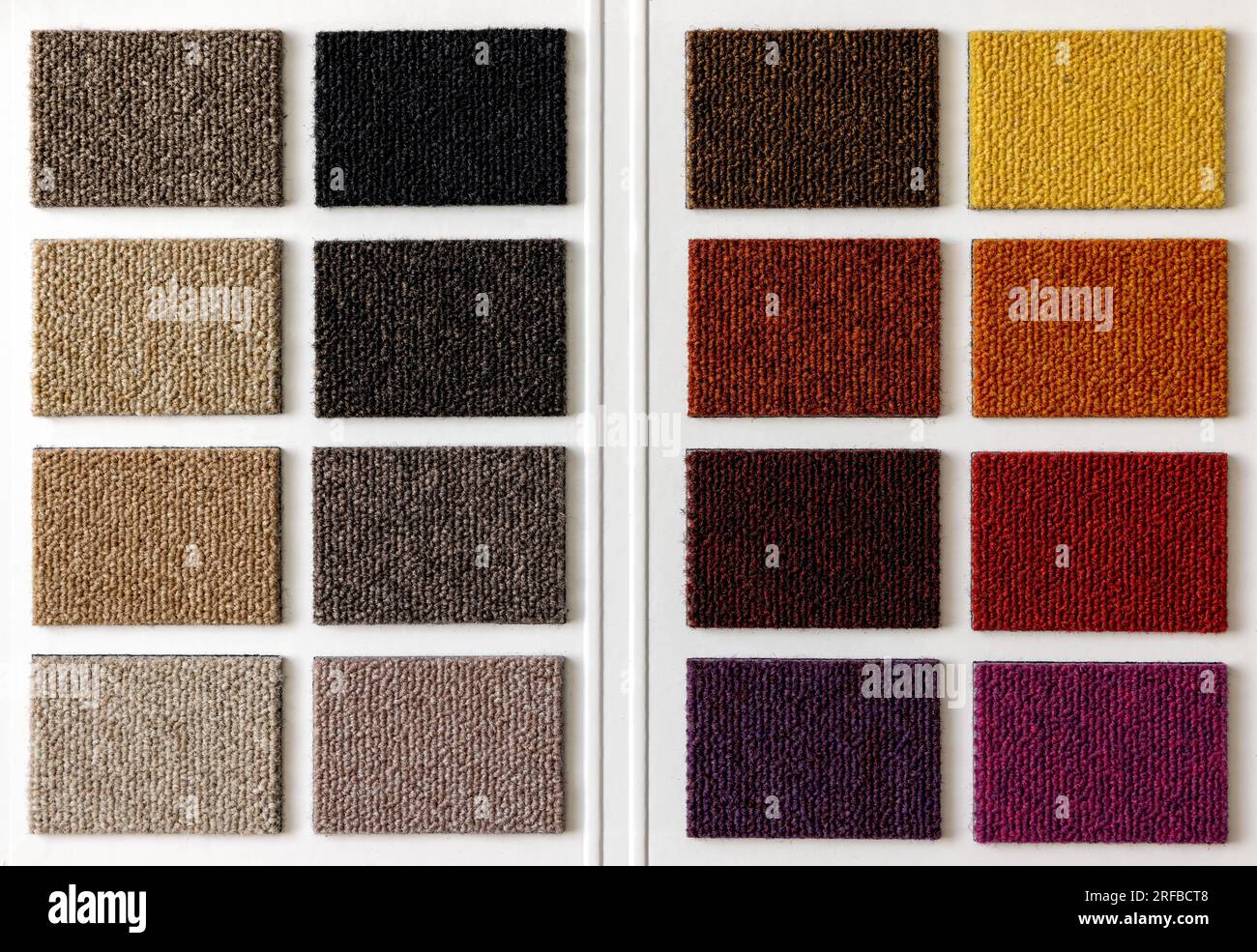 campioni di piastrelle colorate per tappeti. materiale per pavimentazioni Foto Stock