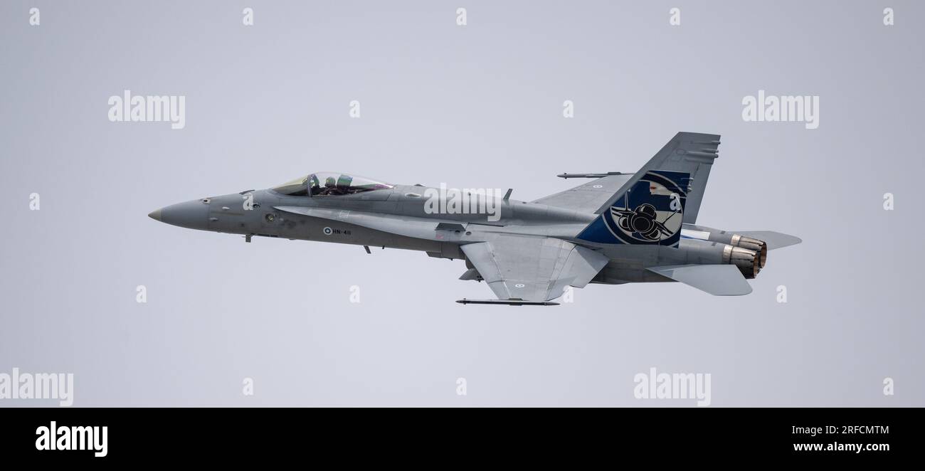F/A-18C Hornet finlandese del Fighter Squadron 11 durante l'esposizione al Royal International Air Show 2023 Foto Stock